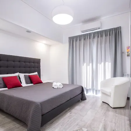 Апартаменты Modern Spacious With Terrace, Balconies, Solarium & Gym Сорренто